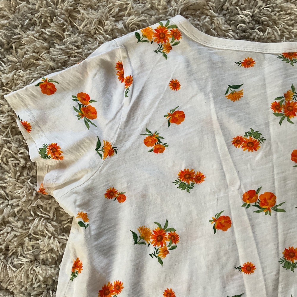 Old Navy EveryWear V-Neck Floral T-Shirt White Orange Yellow Size L - Picture 11 of 13